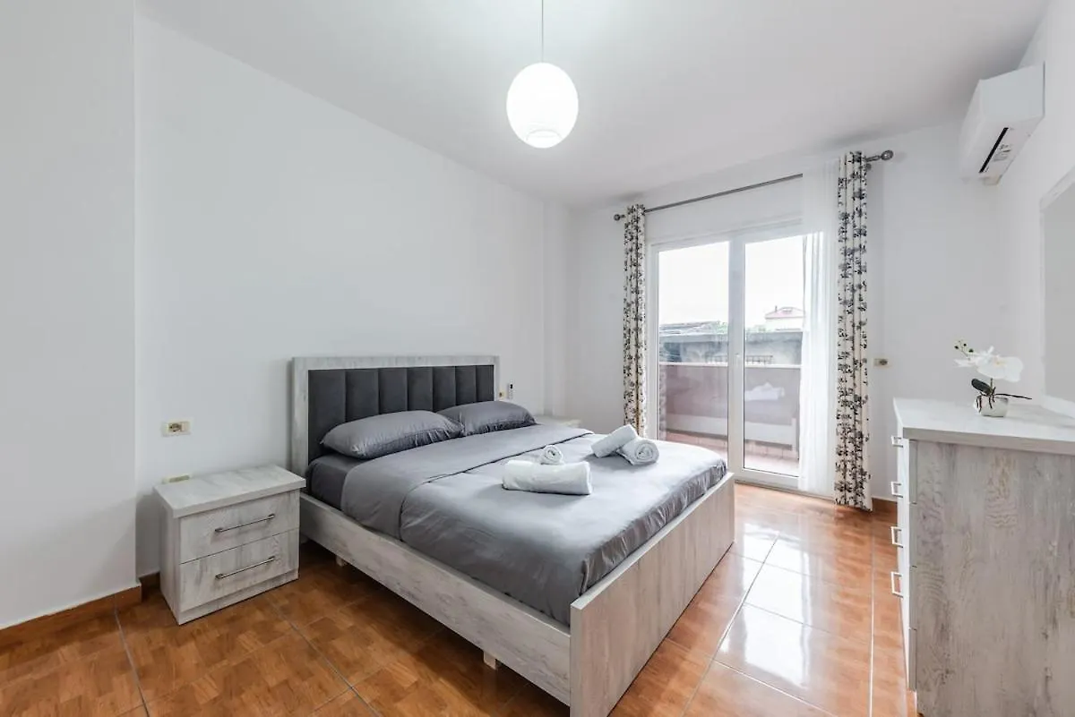 The Triple Comfort Loft Shkodra Apartman