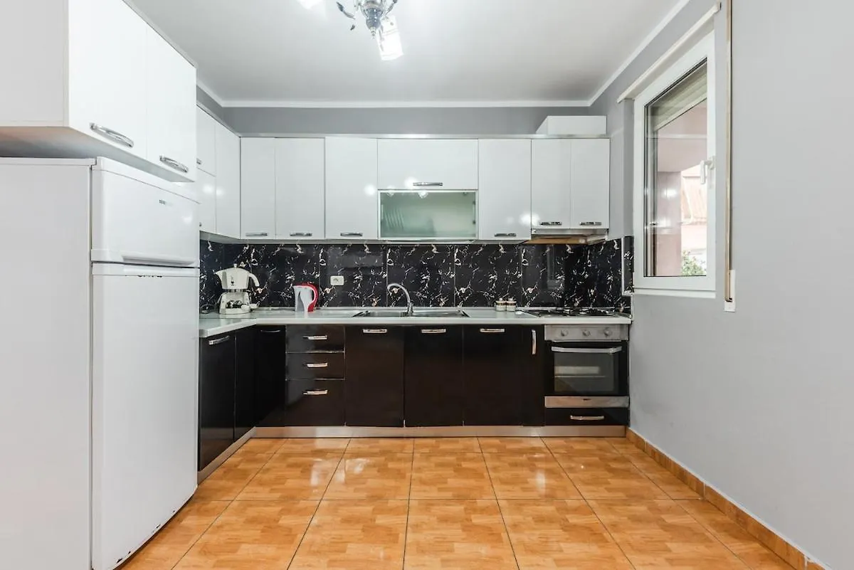 The Triple Comfort Loft Shkodra 0*,
