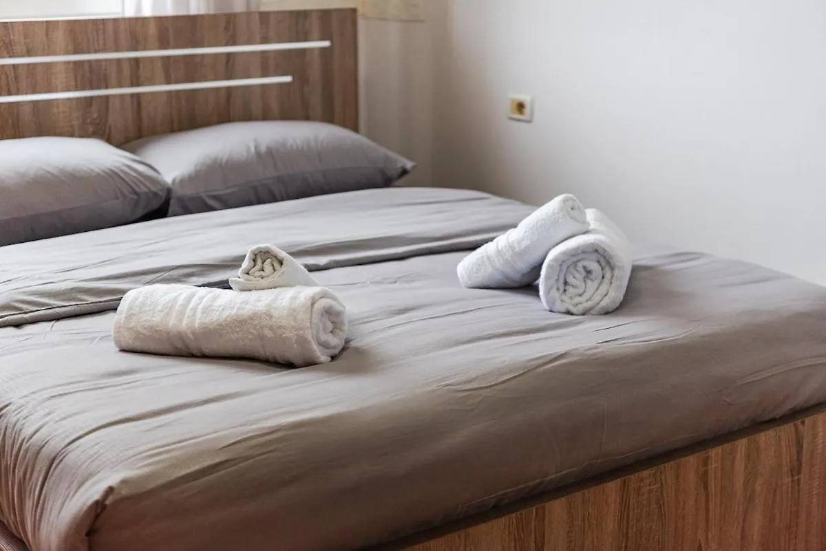 The Triple Comfort Loft Shkodra 0*,
